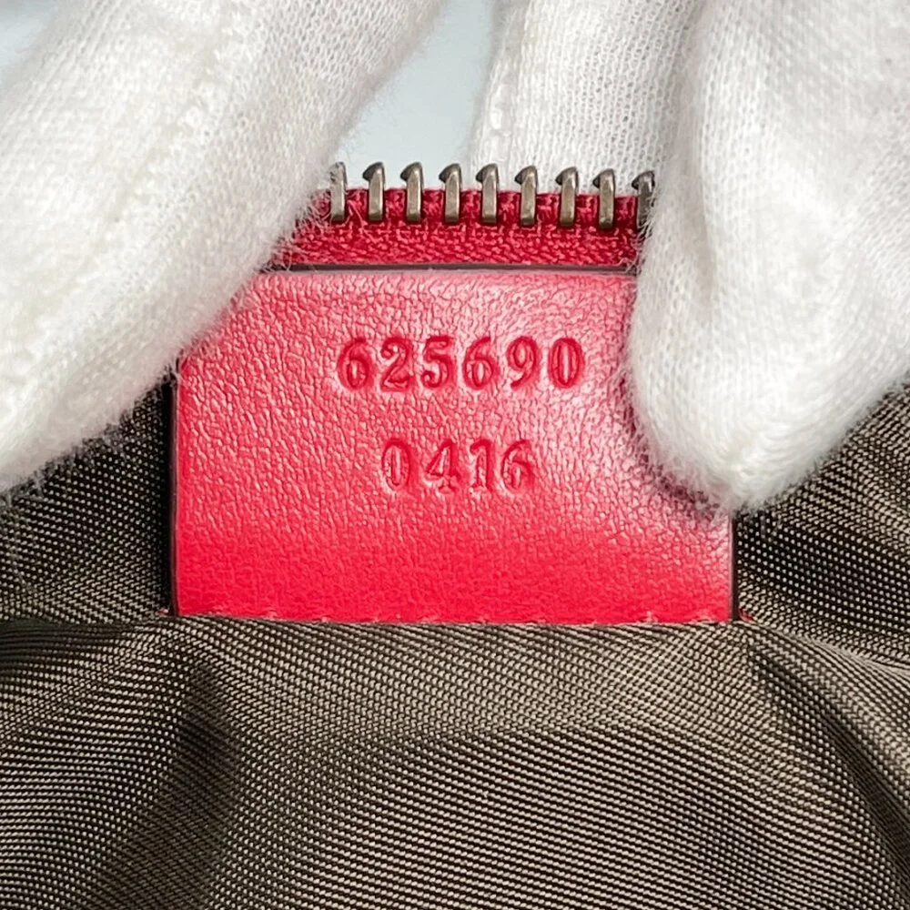 Gucci GG Marmont Matelasse Leather Large Pouch - Picture 8 of 8